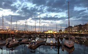 Alojamientos Muelle de Gijón